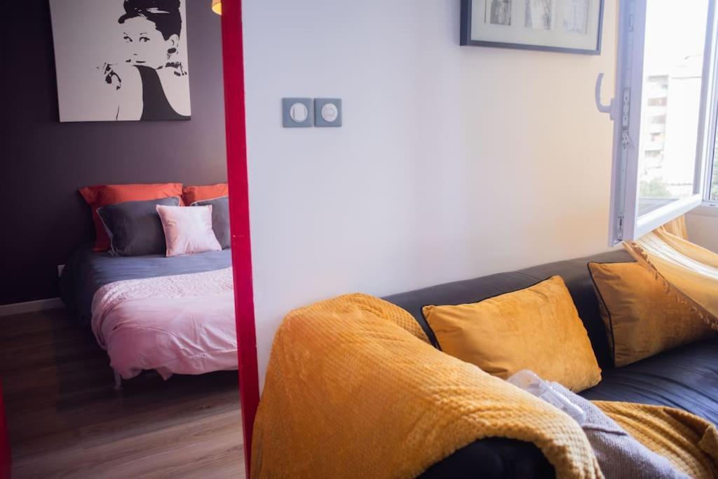 T2 Cosy & Moderne Avec Parking Prive Gratuit A Βιλερμπάν Εξωτερικό φωτογραφία